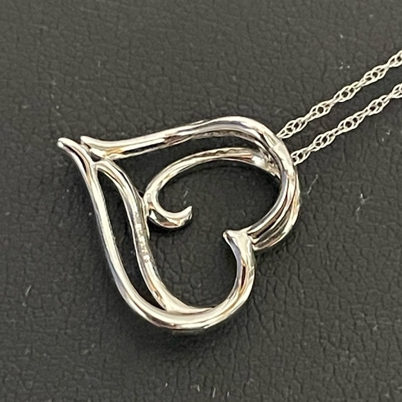 10K White Gold ASHI Heart Shape Diamond Necklace - Picture 4 of 10